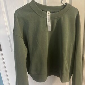 Softstream oversized crop crew
Size 8